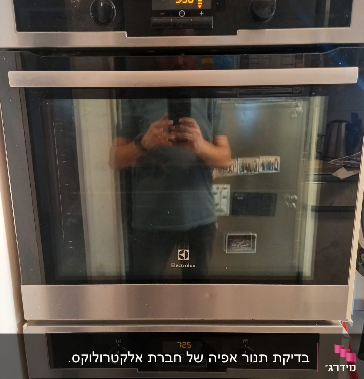 תנור אפייה עם תצוגה דיגיטלית ושעון